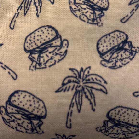 Men’s Vineyard Vines Short-sleeved Palm Trees and Hamburgers Pattern Shirt Sz S - Picture 5 of 6